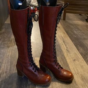 Vintage Di Orsini lace up boots